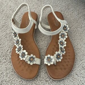 Womens sandals size 9